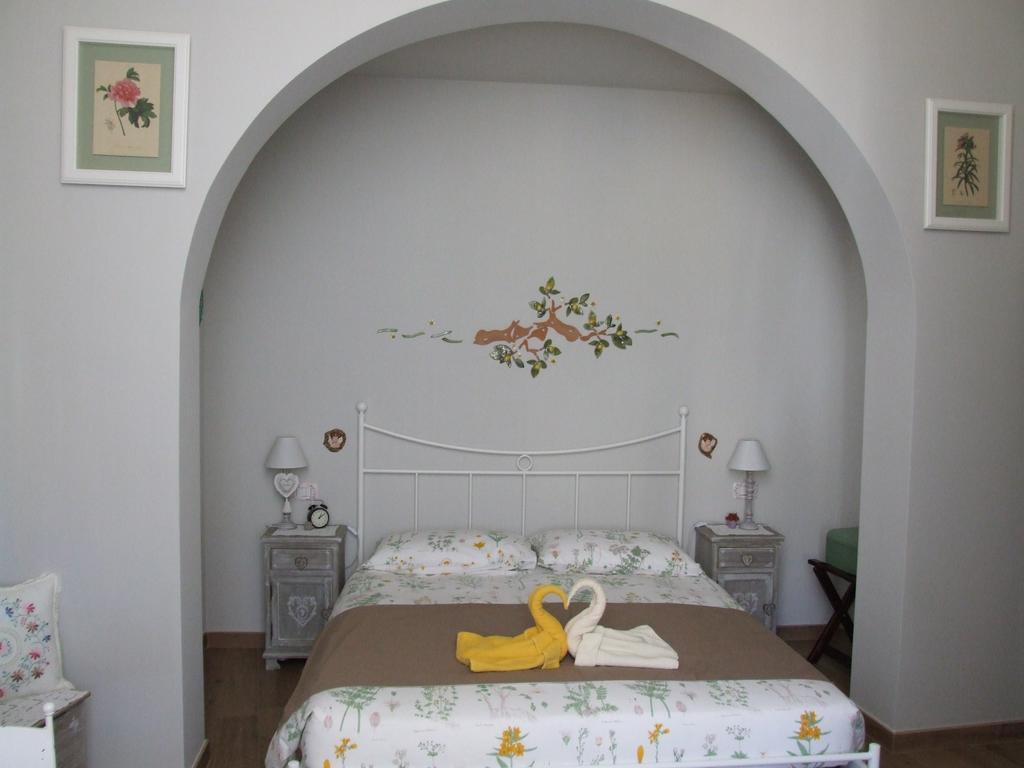 La Casa Di Alessio Bed & Breakfast เลชเช ห้อง รูปภาพ