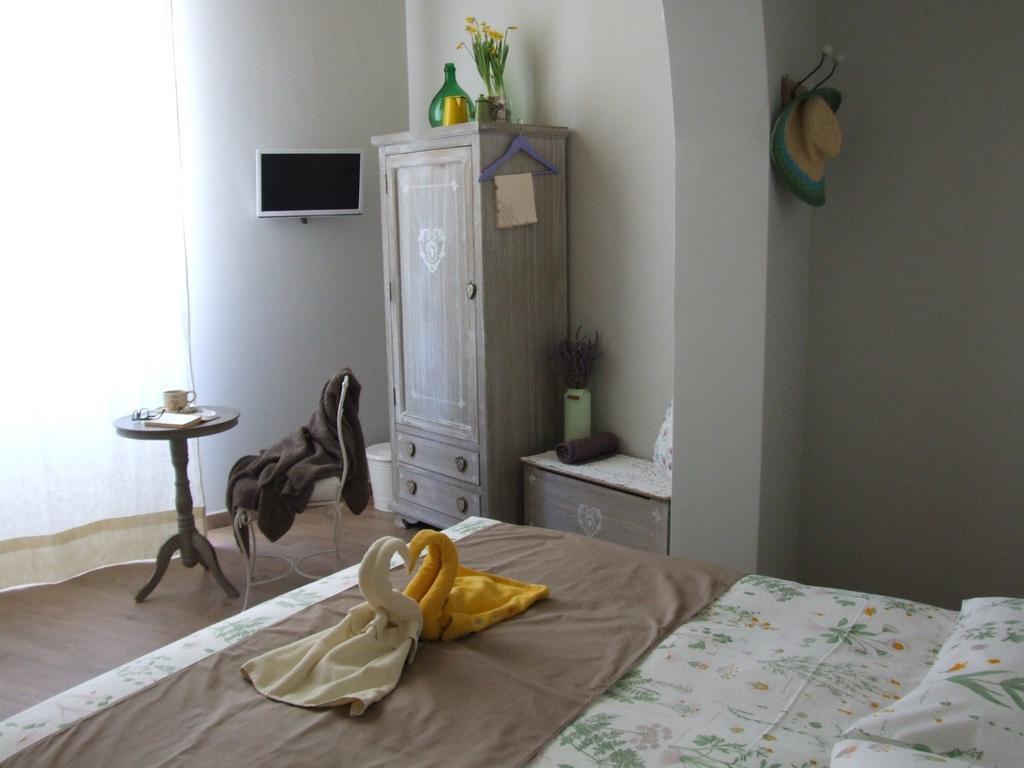 La Casa Di Alessio Bed & Breakfast เลชเช ห้อง รูปภาพ