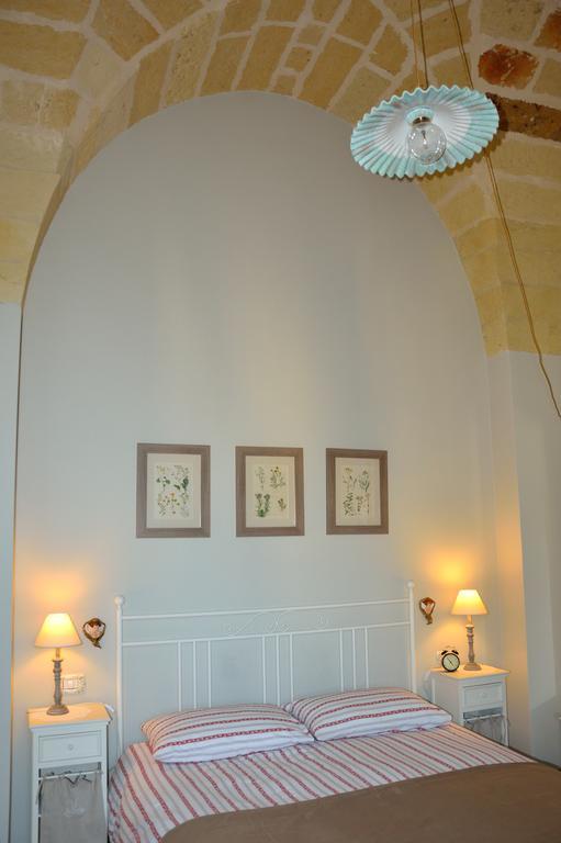 La Casa Di Alessio Bed & Breakfast เลชเช ภายนอก รูปภาพ