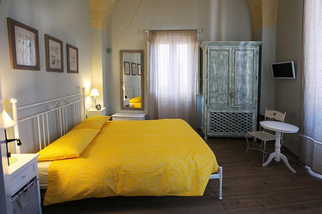 La Casa Di Alessio Bed & Breakfast เลชเช ห้อง รูปภาพ